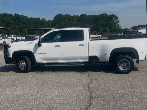 Used 2023 Chevrolet Silverado 3500 High Country w/ Safety Package II AWD/4WD image 4