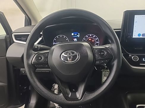Used 2025 Toyota Corolla LE FWD image 32