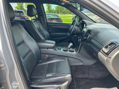 Used 2019 Jeep Grand Cherokee High Altitude AWD/4WD image 15
