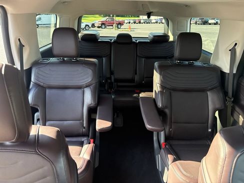Used 2025 Ford Expedition Platinum w/ Platinum Ultimate Package AWD/4WD image 22