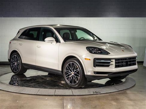 Certified 2026 Porsche Cayenne AWD/4WD image 7