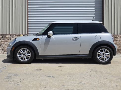 Used 2013 MINI Cooper Hardtop FWD image 2