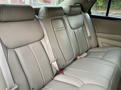 Used 2008 Cadillac DTS Luxury II image 22