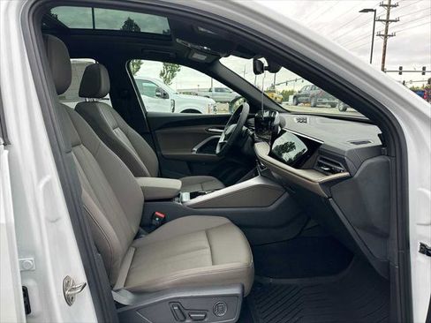 New 2025 Audi Q5 Premium image 10