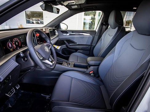 New 2026 Volkswagen Tiguan SE R-Line image 29