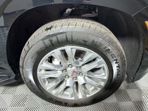 Used 2025 GMC Yukon Denali AWD/4WD image 10