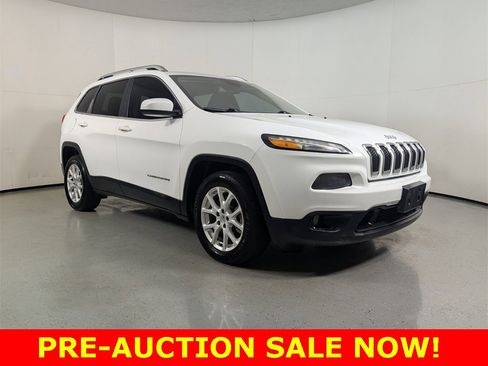 Used 2018 Jeep Cherokee Latitude image 1