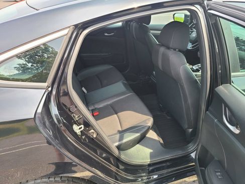 Used 2019 Honda Civic Sport image 27