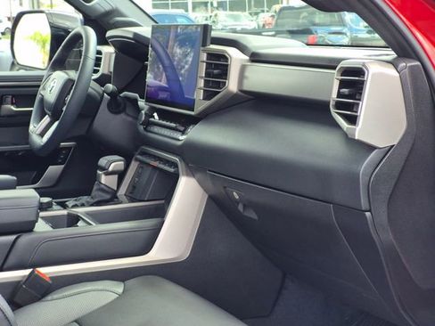 Used 2025 Toyota Tundra Limited image 23