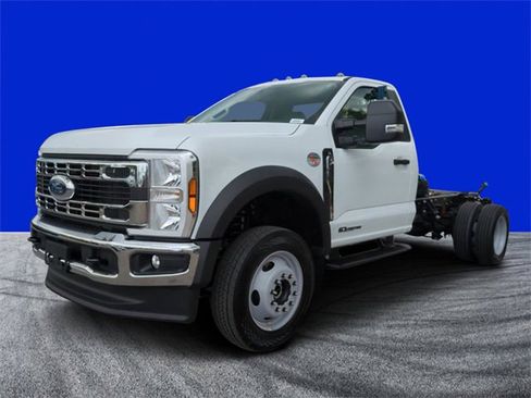 New 2025 Ford F450 XL w/ XL Chrome Package image 29
