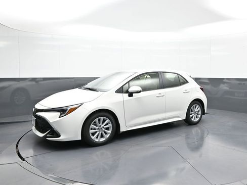 New 2025 Toyota Corolla SE image 10