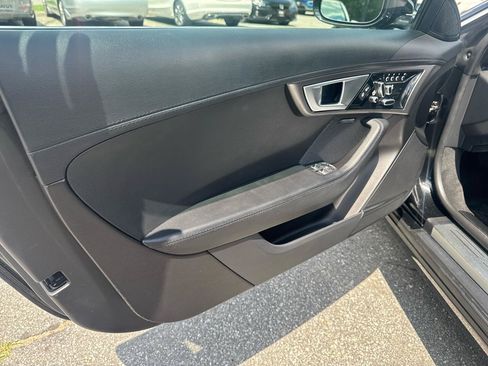 Used 2016 Jaguar F-TYPE Coupe RWD image 28