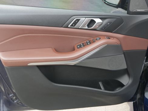 Used 2019 BMW X5 xDrive40i w/ M Sport Package AWD/4WD image 19