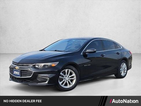 Used 2018 Chevrolet Malibu LT FWD image 1