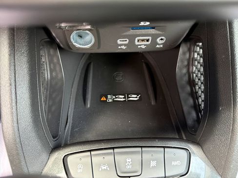 Used 2023 Chevrolet TrailBlazer ACTIV w/ Sun and Liftgate Package AWD/4WD image 24