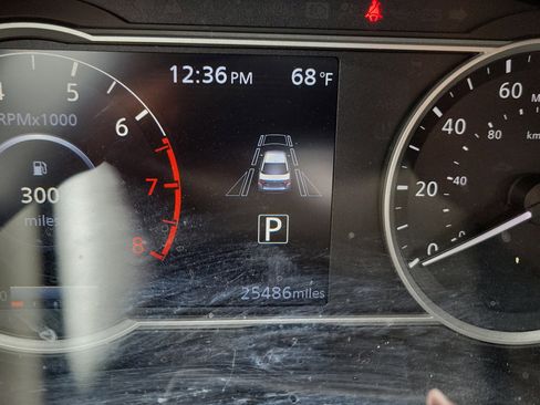 Certified 2025 Nissan Versa SV image 21