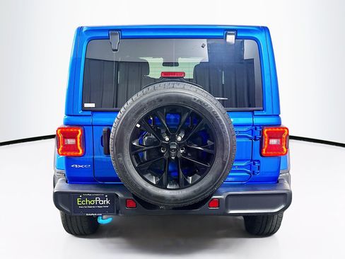 Used 2024 Jeep Wrangler Unlimited Sahara AWD/4WD image 7