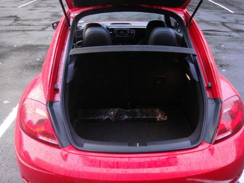 Used 2018 Volkswagen Beetle 2.0T S image 16