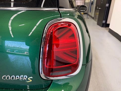 Certified 2024 MINI Cooper SE image 5