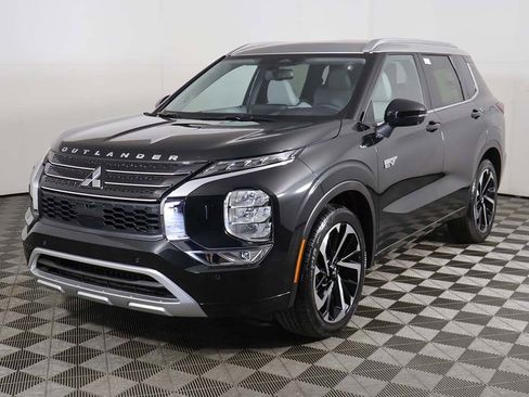 New 2025 Mitsubishi Outlander SEL image 13