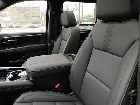 New 2026 Chevrolet Suburban RST w/ RST Capability Package image 22