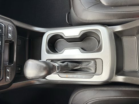 Used 2022 Chevrolet Colorado LT w/ Luxury Package image 23