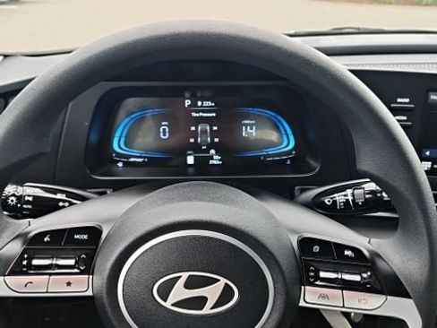Certified 2026 Hyundai Elantra SE FWD image 17