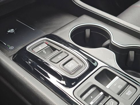 Certified 2025 Honda Pilot Black Edition image 31