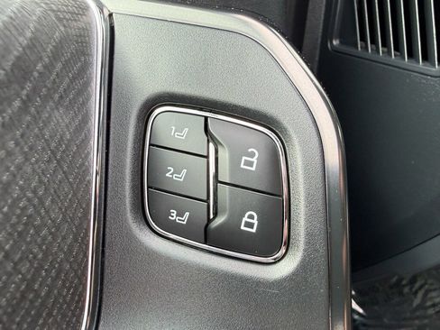 Used 2024 Ford F350 Platinum AWD/4WD image 13