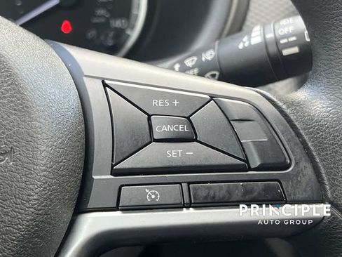 Used 2021 Nissan Kicks S FWD image 17