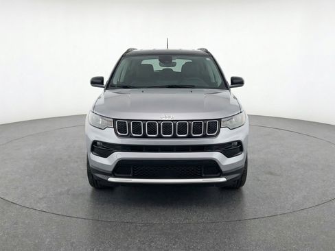 Used 2025 Jeep Compass Limited image 2