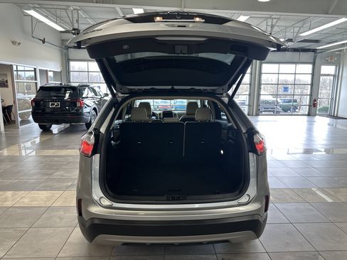 Used 2022 Ford Edge SEL w/ Convenience Package image 29