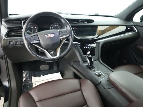 Used 2021 Cadillac XT6 Premium Luxury image 11