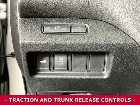 Used 2016 Nissan Altima 2.5 SV FWD image 36