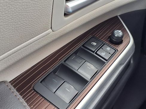 Certified 2024 Toyota Sienna XLE image 22