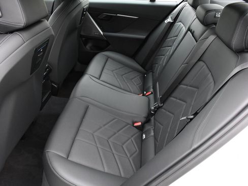 Used 2024 BMW 530i xDrive w/ Convenience Package image 9