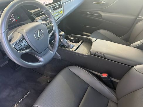 Used 2024 Lexus ES 350 w/ Accessory Package (Z1) FWD image 11