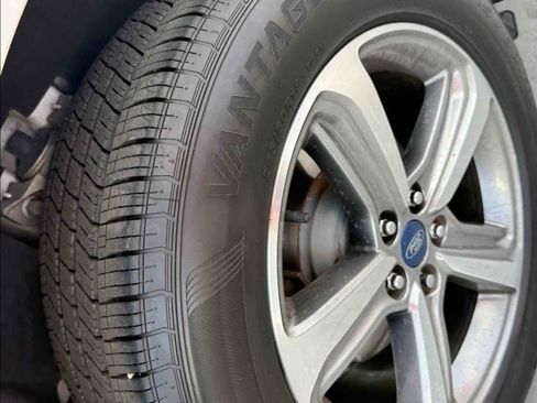 Used 2019 Ford Edge SEL w/ Equipment Group 201A image 35