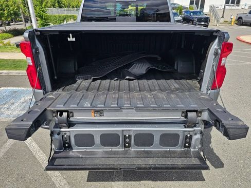 Used 2024 Chevrolet Silverado 1500 ZR2 AWD/4WD image 13