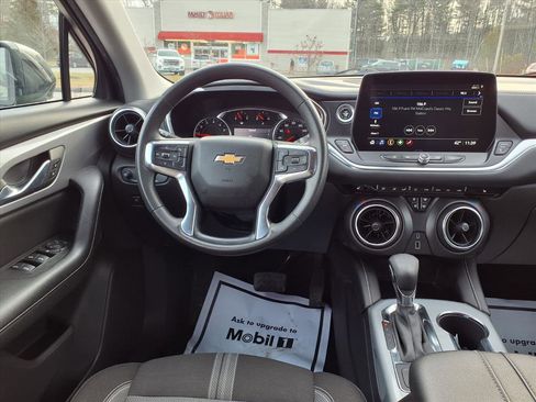 Used 2024 Chevrolet Blazer LT image 21