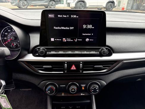 Certified 2023 Kia Forte LXS FWD image 12