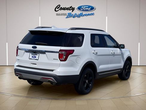 Used 2017 Ford Explorer XLT w/ Equipment Group 202A image 24