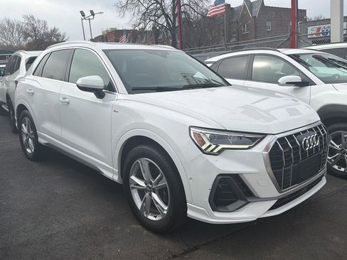 Used 2020 Audi Q3 2.0T Prestige w/ Prestige Package image 3