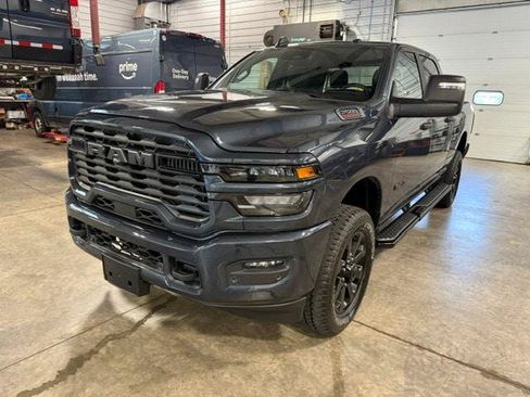 Certified 2025 RAM 2500 Big Horn AWD/4WD image 39