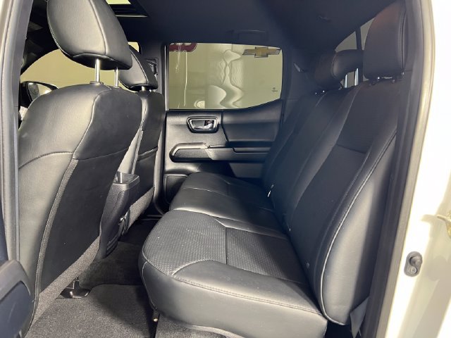 Used 2018 Toyota Tacoma Limited AWD/4WD image 23