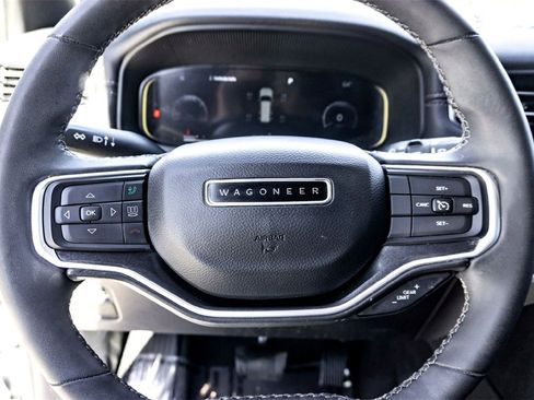 Used 2023 Jeep Wagoneer 4WD image 17