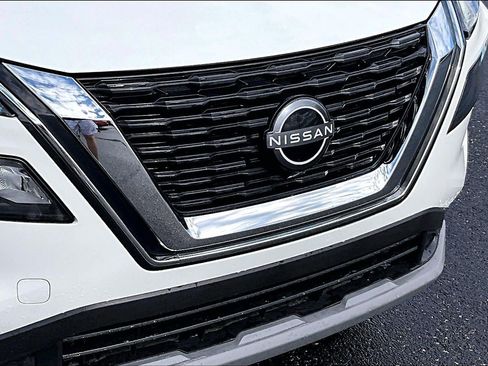 Used 2022 Nissan Rogue S AWD/4WD image 30