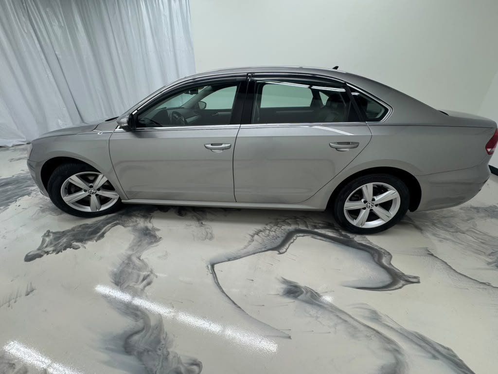 Used 2012 Volkswagen Passat 2.5 SE FWD image 5