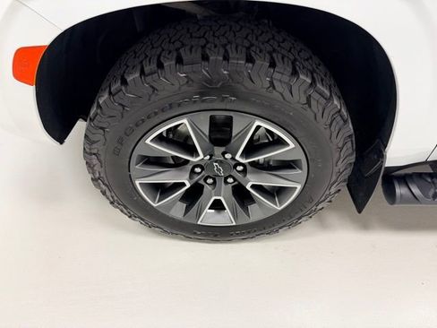 Certified 2023 Chevrolet Tahoe Z71 w/ Luxury Package image 22