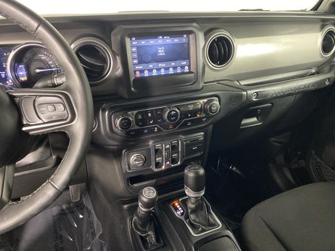 Used 2023 Jeep Wrangler Unlimited w/ Cold Weather Group AWD/4WD image 27